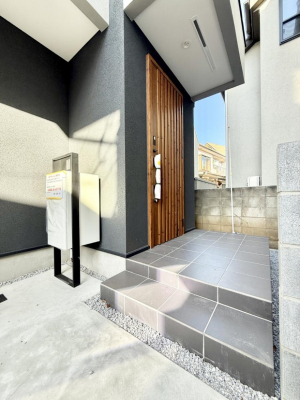 ���ց@�O�ρ� �V���v���Ŕ������A�Z�܂��̑���ۂ��ʂ錺�ւł�