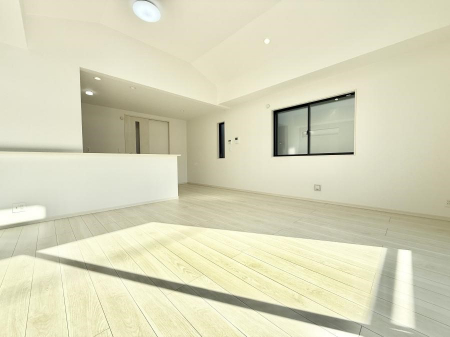 ���r���O�@���������났�ƏΊ炪�W�܂�A�S���܂郊�r���O