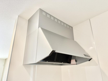 ���̑����ρ@�ݔ����t�[�h�ɕ����Ă���ׁA���������C��ɗU������A�����I�ɔr�����ł��܂�