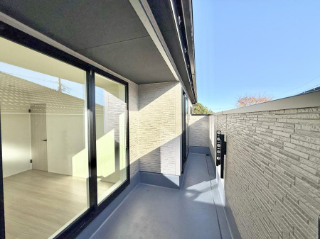 �o���R�j�[�@������ �G�߂̈ڂ낢����������J���I�ȋ�Ԃł�