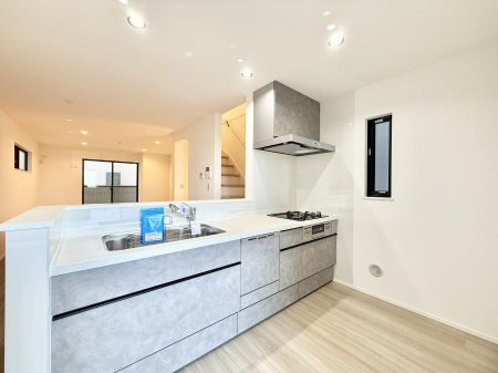 �L�b�`���@�������L���C�ɕЕt���A�g���₷���L�b�`��