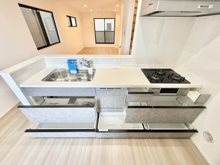 �L�b�`���@�������Ƒ����J��[�߂�A������̂���L�b�`��