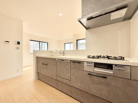 �L�b�`���@�������Ƒ����J��[�߂�A������̂���L�b�`��