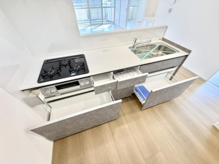 �L�b�`���@�������Ƒ����J��[�߂�A������̂���L�b�`��