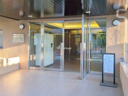 �G���g�����X�@�O�ρ��Ǘ��̍s���͂����G���g�����X�ň��S���ĕ�点����ł�