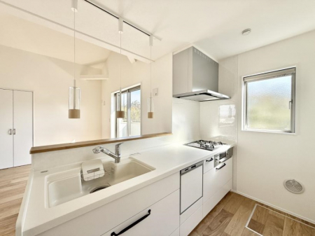 �L�b�`���@�������Ƒ����J��[�߂�A������̂���L�b�`��