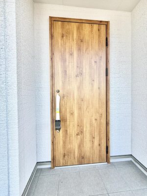 ���ց@�O�ρ� �V���v���Ŕ������A�Z�܂��̑���ۂ��ʂ錺�ւł�