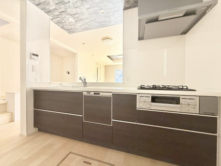 �L�b�`���@�������Ƒ����J��[�߂�A������̂���L�b�`��