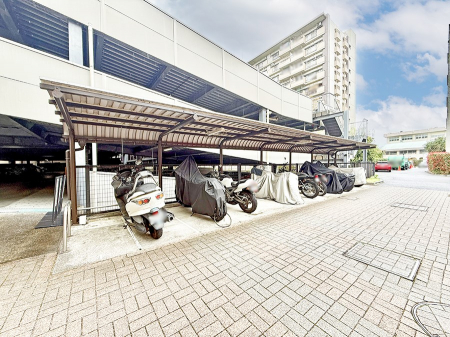 ���̑��@�O�ρ��~�n���Ƀo�C�N�u������������Ă���܂�