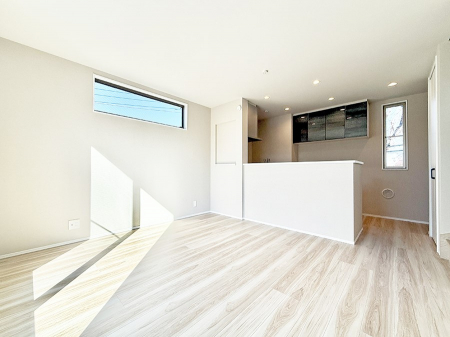 ���r���O�@���������났�ƏΊ炪�W�܂�A�S���܂郊�r���O