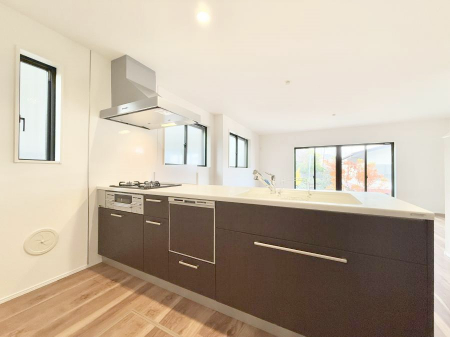 �L�b�`���@���������y���݂ƐH�ׂ�K����͂���L�b�`��