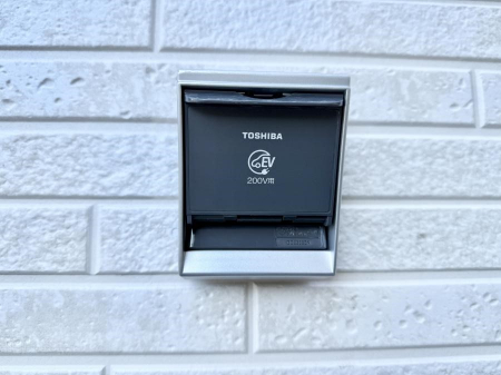 ���̑����ρ@�ݔ�������ŊȒP�ɏ[�d�ł��A�G�R�ȃJ�[���C�t���T�|�[�g