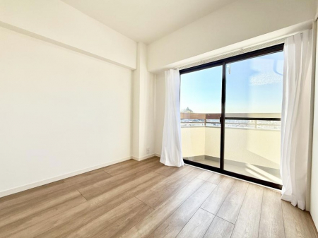 �q�������@����