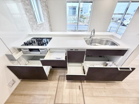 �L�b�`���@�������Ƒ����J��[�߂�A������̂���L�b�`��