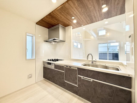 �L�b�`���@�������Ƒ����J��[�߂�A������̂���L�b�`��