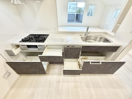 �L�b�`���@���������y���݂ƐH�ׂ�K����͂���L�b�`��