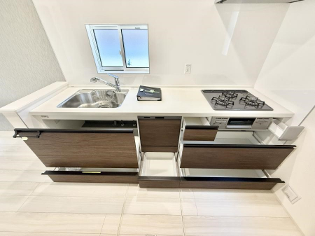 �L�b�`���@�������Ƒ����J��[�߂�A������̂���L�b�`��