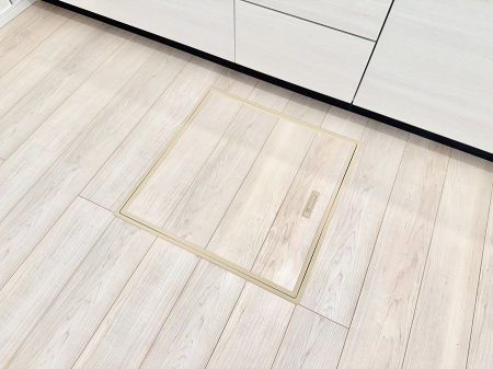 ���̑����ρ@�ݔ����B�ꂽ���[�X�y�[�X�ŉƑS�̂��X�b�L��