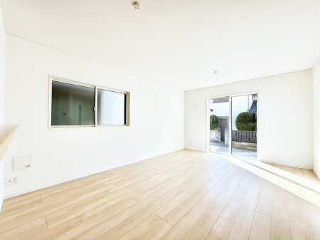 ���r���O�@���������났�ƏΊ炪�W�܂�A�S���܂郊�r���O