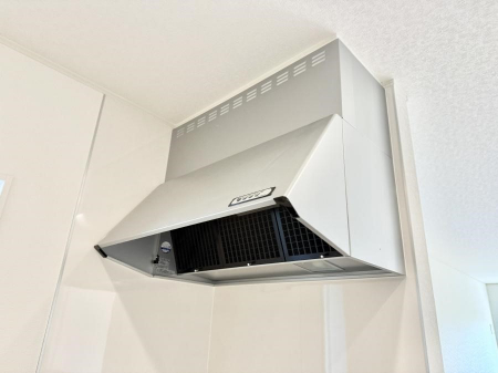 ���̑����ρ@�ݔ����������̏��C����������C��ɗU������A�����I�ɔr�����ł��܂��B