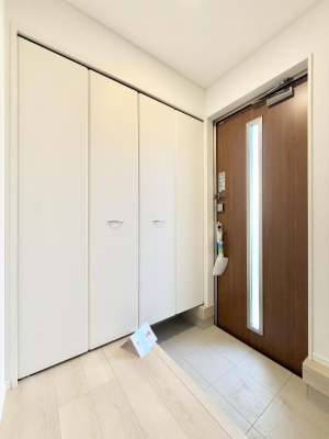 ���ց@������ �V���v���Ŕ������A���K�ȕ�炵�̓����