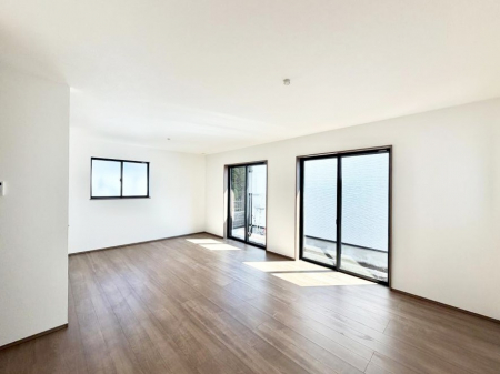 ���r���O�@�����������������Ɠ��ʂɂ���A�e���̋��