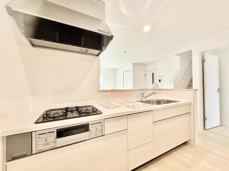 �L�b�`���@�������Ƒ����J��[�߂�A������̂���L�b�`��