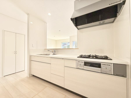 �L�b�`���@�������Ƒ����J��[�߂�A������̂���L�b�`��