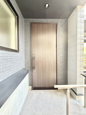 ���ց@�O�ρ� �V���v���Ŕ������A�Z�܂��̑���ۂ��ʂ錺�ւł�