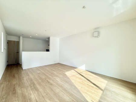 ���r���O�@���������S�n�̂����A���z�̃��r���O