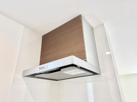 ���̑����ρ@�ݔ����������̏��C����������C��ɗU������A�����I�ɔr�����ł��܂��B