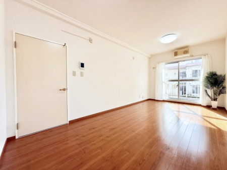 ���r���O�@�����������������Ɠ��ʂɂ���A�e���̋��