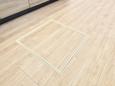 ���̑����ρ@�ݔ����B�ꂽ���[�X�y�[�X�ŉƑS�̂��X�b�L��