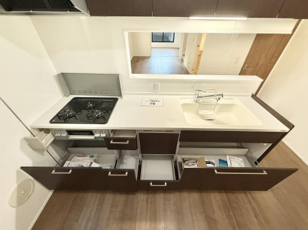 �L�b�`���@�������Ƒ����J��[�߂�A������̂���L�b�`��