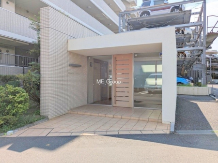 �G���g�����X�@�O�ρ��Ǘ��̍s���͂����G���g�����X�ň��S���ĕ�点����ł�