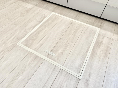 ���̑����ρ@�ݔ����B�ꂽ���[�X�y�[�X�ŉƑS�̂��X�b�L��