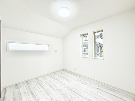 �q�������@�������v���C�x�[�g��ԂƂ��ĐÂ��ŗ�������������񋟂��Ă���܂�