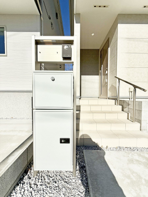 ���ց@�O�ρ� �V���v���Ŕ������A�Z�܂��̑���ۂ��ʂ錺�ւł�