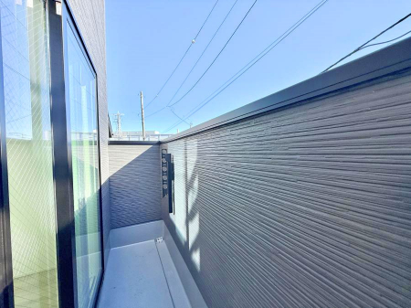 �o���R�j�[�@������ �G�߂̈ڂ낢����������J���I�ȋ�Ԃł�