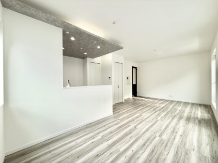 rO@났ƏΊ炪W܂AS܂郊rO