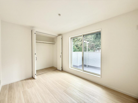 ̑ρ@F̂ŉ₩ȎԂy߂܂