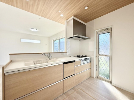 �L�b�`���@�������L���C�ɕЕt���A�g���₷���L�b�`��