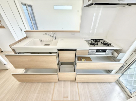 �L�b�`���@�������Ƒ����J��[�߂�A������̂���L�b�`��