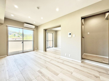 ���r���O�@�����������������Ɠ��ʂɂ���A�e���̋��