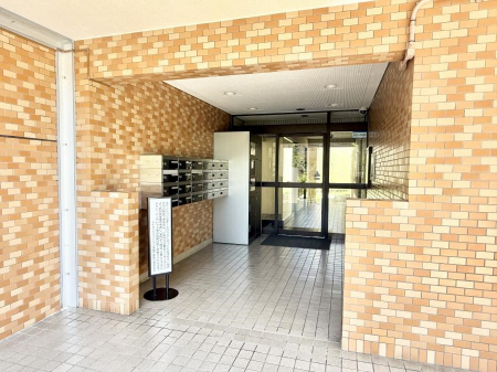 �G���g�����X�@�O�ρ��������̂���G���g�����X�͉��K�Ȗ����̎n�܂�����o���܂�