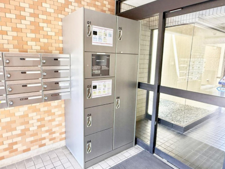 ���̑��@�O�ρ����S�ŃX���[�Y�ɉו����󂯎��āA�Z��������ɍœK