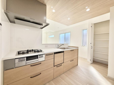 �L�b�`���@�������V���v���Ŕ������S�n�悢���Ԃ𐶂ރL�b�`�����