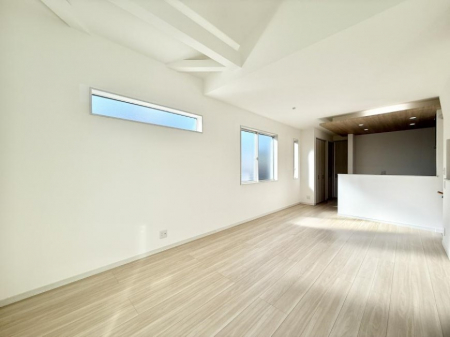 ���r���O�@���������R�Ɖ�b�����܂��A�S�n�悢�ЂƂƂ�