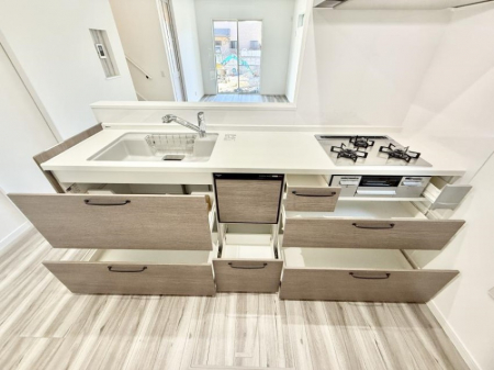 �L�b�`���@�������Ƒ����J��[�߂�A������̂���L�b�`��