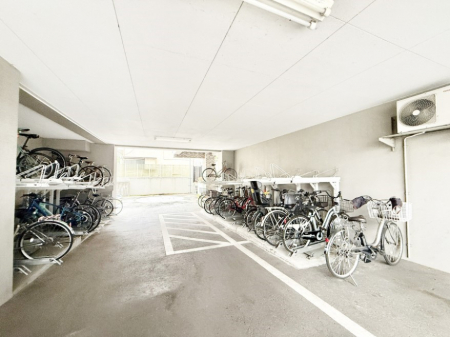 ̑@OρƐꂽ֏ŁA]Ԃ̕ۊǂSł